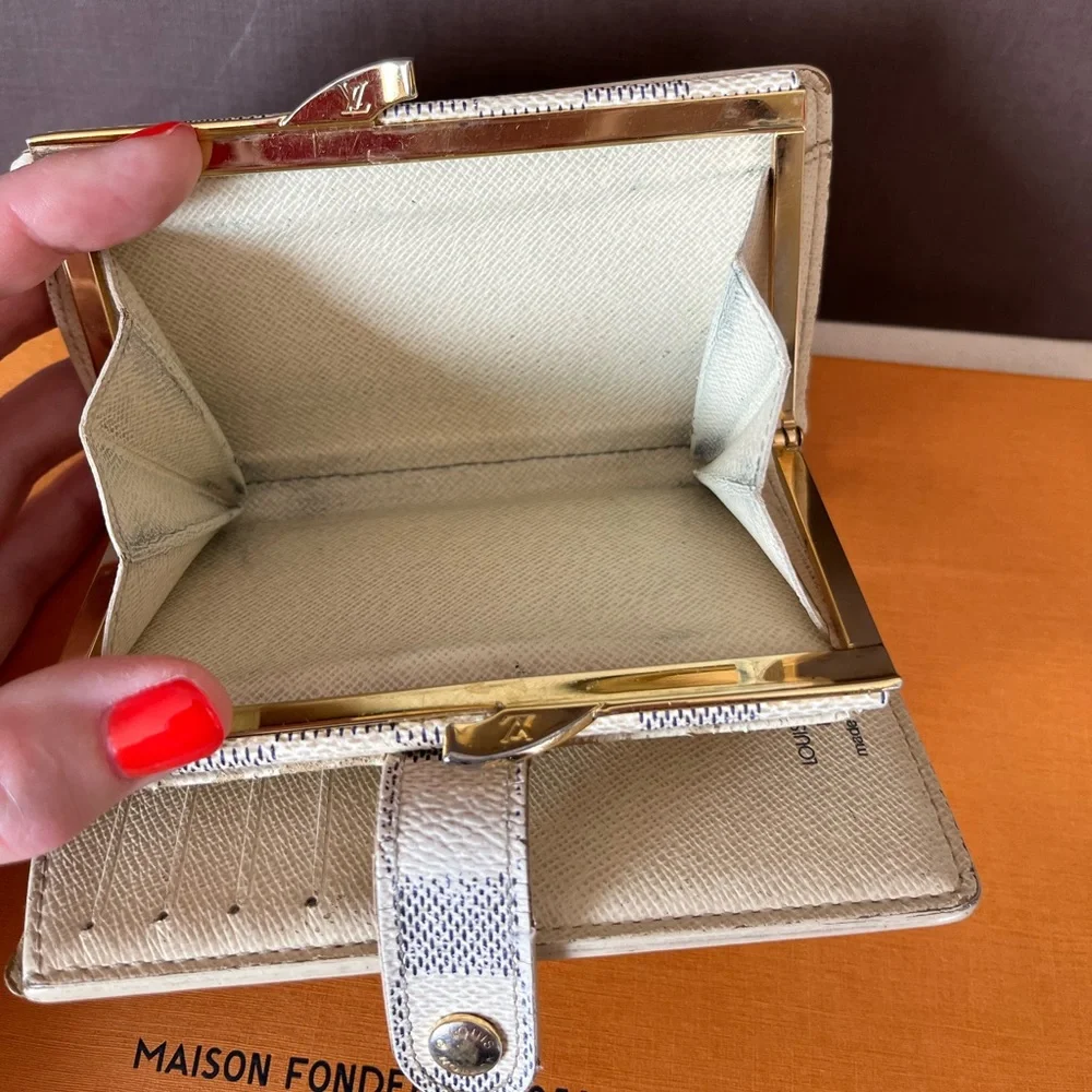 Louis Vuitton Damier Azur Canvas Checkered Wallet - Cream & Blue